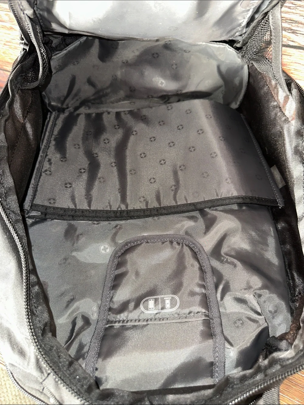 SwissGear Black Men's Everyday Travel & Laptop Backpack